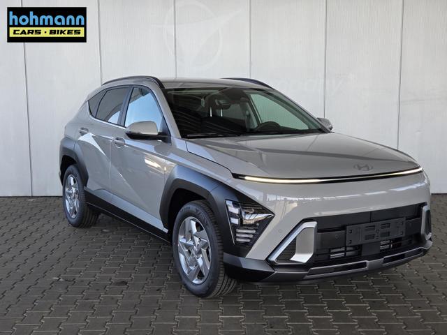 Hyundai KONA Prime 1.6 T-GDI 4WD DCT / ACC LED 4x Shz + Lenkradheizung Keyless Privacy Alu 17" *Frei Haus geliefert, ab der 2. Bestellung* 