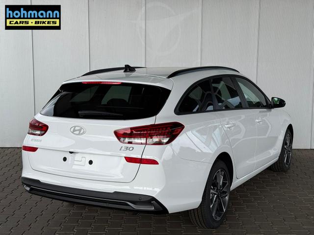 Hyundai i30 Kombi Comfort 1.5 DPI / Sitz + Lenkradheizung LED Navi Tempomat PDC V.&H Kamera Alu 17" 