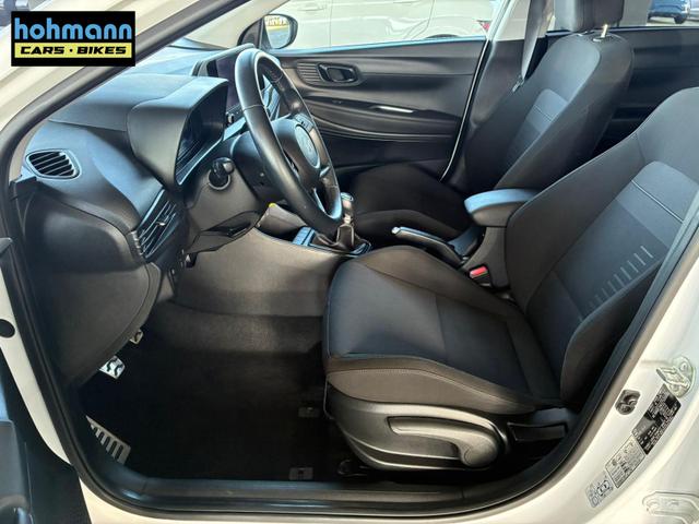 Hyundai BAYON Comfort 1.2 GDI 79 PS 5MT / LED Tempomat Navi R&uuml;ckfahrkamera Alu 16" 