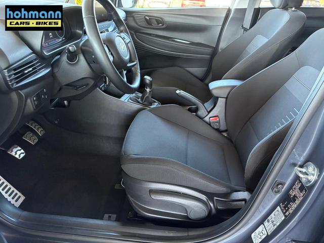 Hyundai BAYON Comfort 1.2 GDI 79 PS 5MT / LED Tempomat Navi R&uuml;ckfahrkamera Alu 16" 