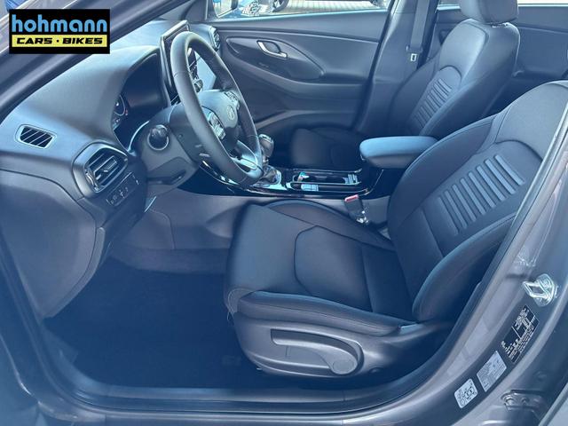 Hyundai i30 Kombi Comfort Plus 1.0 TGDI / Keyless Totwinkelassis. PDC V&H + Kamera Sitz Lenkradheizung LED Alu 17'' 