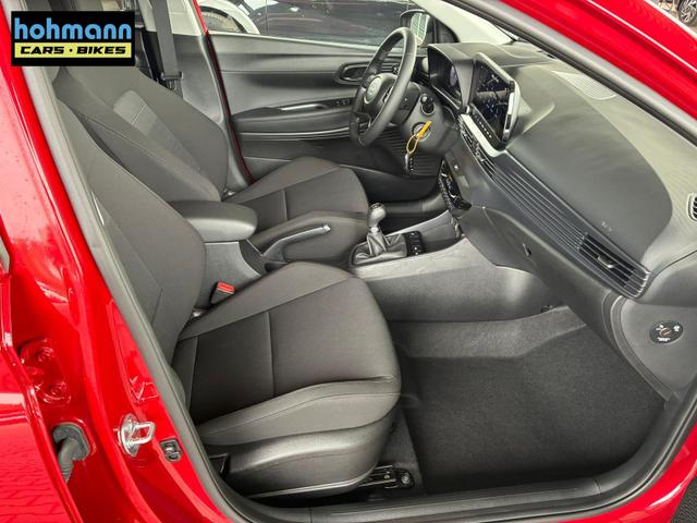 Hyundai BAYON Comfort Plus 1.2 MPI / Navi PDC m. Kamera Klimaautom./ LED Sitz & Lenkr.Heiz/ Alu16 