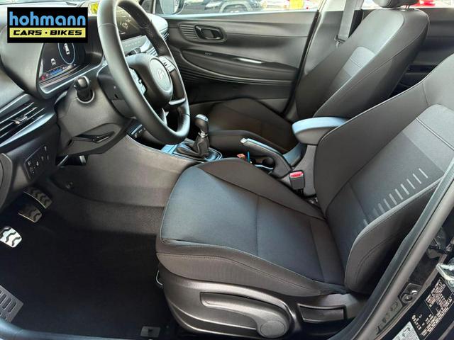 Hyundai BAYON Comfort Plus 1.2 MPI / Sitz + Lenkradheizung PDC V&H Kamera LED Tempomat Keyless Alu 16" 