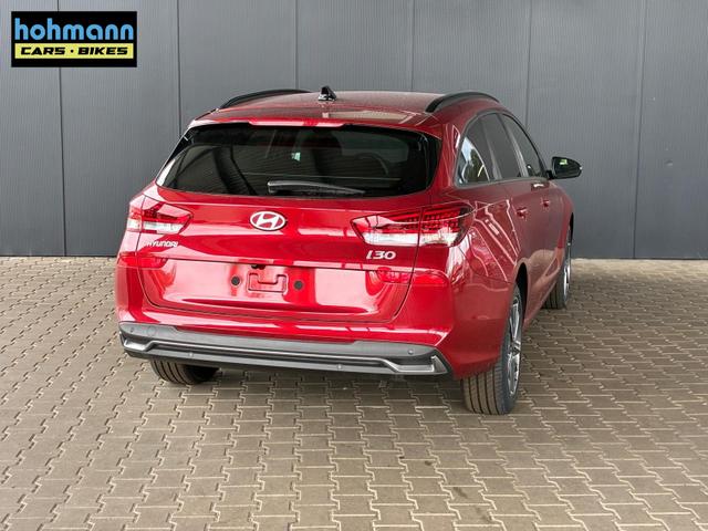 Hyundai i30 Kombi Comfort Plus 1.0 TGDI DCT / Navi Sitz + Lenkradheizung PDC V&H Kamera LED Alu 17" 
