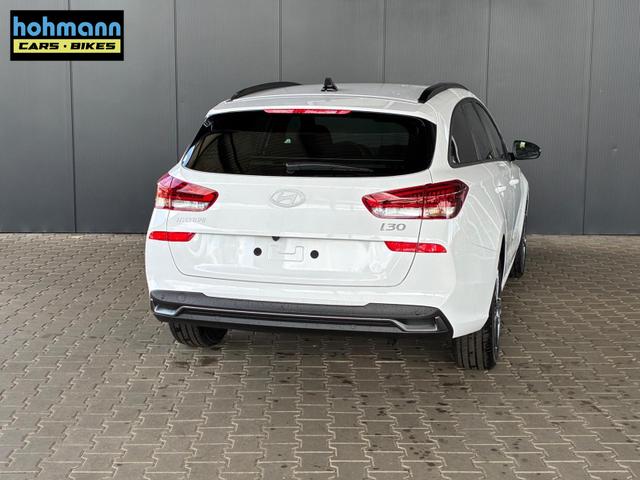 Hyundai i30 Kombi Comfort Plus 1.0 TGDI DCT / Navi Sitz + Lenkradheizung PDC V&H Kamera LED Alu 17" 