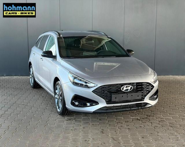 Hyundai i30 Kombi Comfort Plus 1.0 TGDI DCT Navi / Adaptiver Tempomat/ Totwinkel Assistent/ Alu 17" 