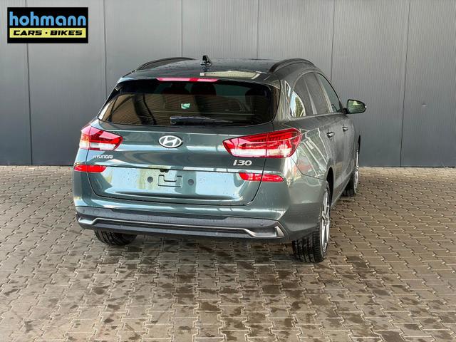 Hyundai i30 Kombi Comfort Plus 1.0 TGDI DCT Navi/ Adaptiver Tempomat/ Totwinkel Assistent/ Alu 17" 