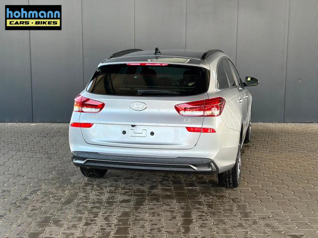 Hyundai i30 Kombi Comfort Plus 1.0 T-GDI DCT Navi/ Totwinkel Assistent/ PDC V&H + Kamera/ Alu 17" 