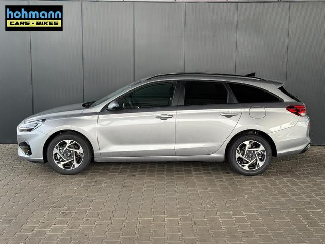 Hyundai i30 Kombi Comfort Line 1.6 T-GDI 2WD 7-DCT AT / Tempomat Kamera PDC vorne + hinten Sitz Lenkradheizung LED Alu 16'' 
