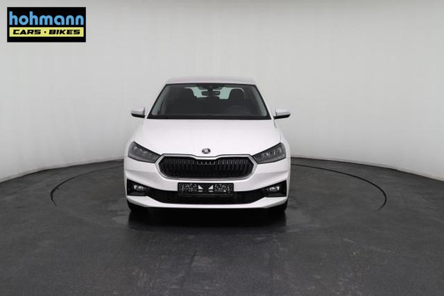 Skoda Fabia Essence (Essence) 1.0 TSI 70kW (95 PS) 5-Gang Schaltgetriebe 