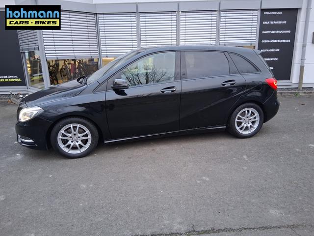 Mercedes-Benz B-Klasse B 180 1.Hand - scheckheftgepflegt 8 fach bereift 