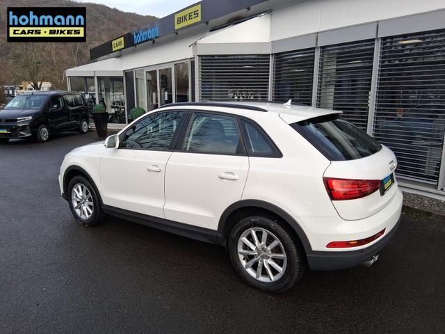 Audi Q3 40 TFSI quattro advanced 2.0 TDI design - 8 fach bereift wenig KM 