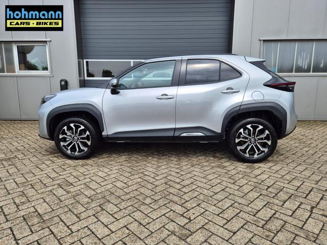 Toyota Yaris Cross 1.5VVT-iE 130PS Automatik Teamplayer Klimaautomatik Sitzheizung Lenkradheizung PDC v+h Rückf.Kamera 17-LM abged.Scheiben 2xKeyless DAB+ Bluetooth Touchscreen Apple CarPlay Android Auto 