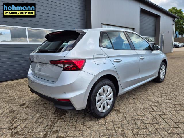 Skoda Fabia 1.0 TSI 115PS DSG Selection 5-türig Rückf.Kamera Parksensoren Sitzheizung Multifunktionslenkrad Klima Skoda-Radio Bluetooth Touchscreen Tempomat Nebelsch. Apple CarPlay + Android Auto 