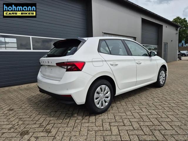 Skoda Fabia 1.0 TSI 115PS DSG Selection 5-türig Rückf.Kamera Parksensoren Sitzheizung Multifunktionslenkrad Klima Skoda-Radio Bluetooth Touchscreen Tempomat Nebelsch. Apple CarPlay + Android Auto 