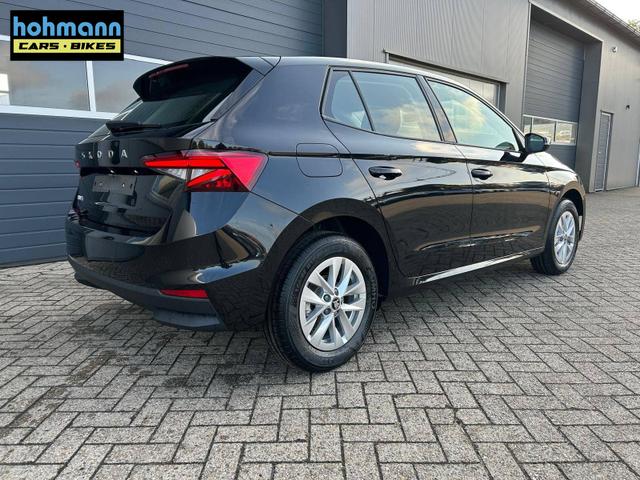 Skoda Fabia 1.0 TSI 115PS DSG Selection 5-türig 15"LM Rückf.Kamera Parksensoren Sitzheizung Multifunktionslenkrad Klima Skoda-Radio Bluetooth Touchscreen Tempomat Nebelsch. Apple CarPlay + Android Auto 