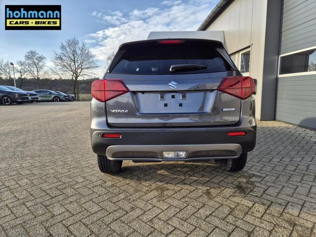 Suzuki Vitara Comfort+ 110PS Automatik MHEV 1.4 Boosterjet Teilleder Navi Klimaautomatik Sitzheizung ACC PDC v+h R&uuml;ckf.Kamera Suzuki-Radio Apple CarPlay Android Auto Touchscreen 2xKeyless 17-LM 