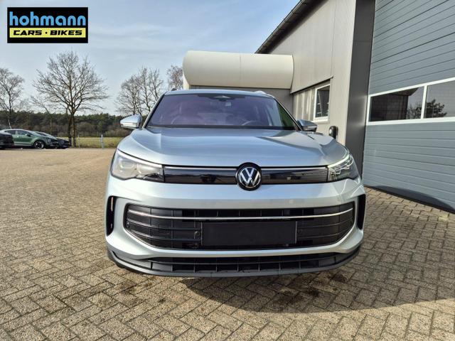 Volkswagen Tiguan Life 1,5 l eHybrid OPF 204PS DSG Design Paket "Dark" LED-Plus-Scheinw. elektr. Heckklappe Sitzheizung v+h Lenkradheizung Frontscheibe beheizb. R&uuml;ckf.Kamera Klimaautomatik VW-Radio Bluetooth wireless Apple CarPlay + Android Auto PDC ACC 2xKeyl 