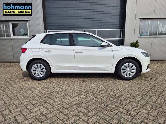 Skoda Fabia 1.0 TSI 95PS Selection 5-t&uuml;rig R&uuml;ckf.Kamera Parksensoren Sitzheizung Multifunktionslenkrad Klima Skoda-Radio Bluetooth Touchscreen Tempomat Nebelsch. Apple CarPlay + Android Auto 