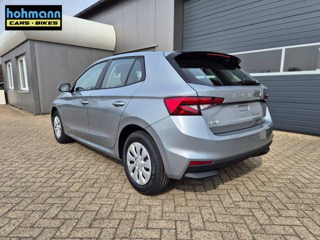 Skoda Fabia 1.0 TSI 95PS Selection 5-t&uuml;rig R&uuml;ckf.Kamera Parksensoren Sitzheizung Multifunktionslenkrad Klima Skoda-Radio Bluetooth Touchscreen Tempomat Nebelsch. Apple CarPlay + Android Auto 