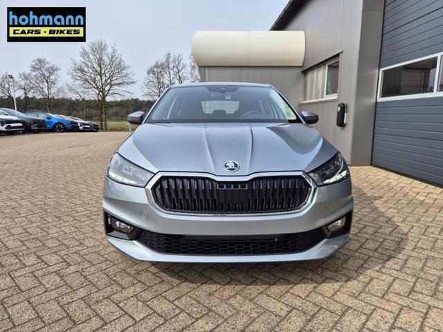 Skoda Fabia 1.0 TSI 95PS Selection 5-t&uuml;rig R&uuml;ckf.Kamera Parksensoren Sitzheizung Multifunktionslenkrad Klima Skoda-Radio Bluetooth Touchscreen Tempomat Nebelsch. Apple CarPlay + Android Auto 