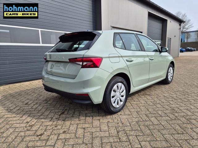 Skoda Fabia 1.0 TSI 95PS Selection 5-t&uuml;rig R&uuml;ckf.Kamera Parksensoren Sitzheizung Multifunktionslenkrad Klima Skoda-Radio Bluetooth Touchscreen Tempomat Nebelsch. Apple CarPlay + Android Auto 