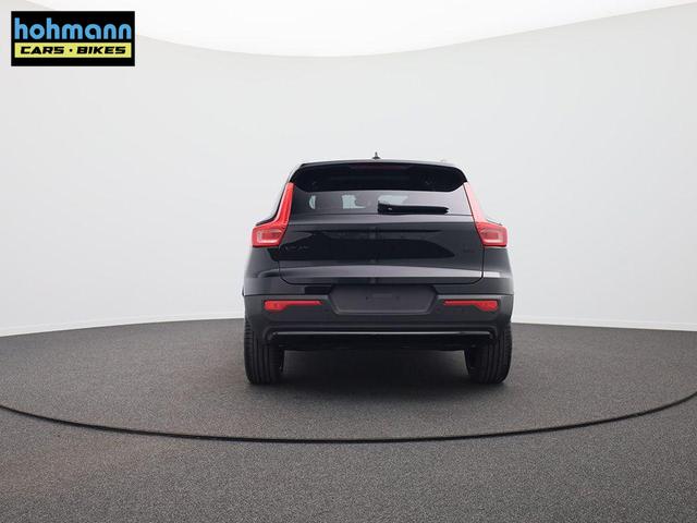 Volvo XC40 2.0 Black Edition Plus B4 Mild-Hybrid 197PS Automatik elektr. PanoDach R&uuml;ckf.Kamera PDC v+h ACC el.Heckklappe Harman/Kardon-Sound Klimaautomatik Sitzheizung Lenkradheizung Apple CarPlay Android Auto 20-LM 