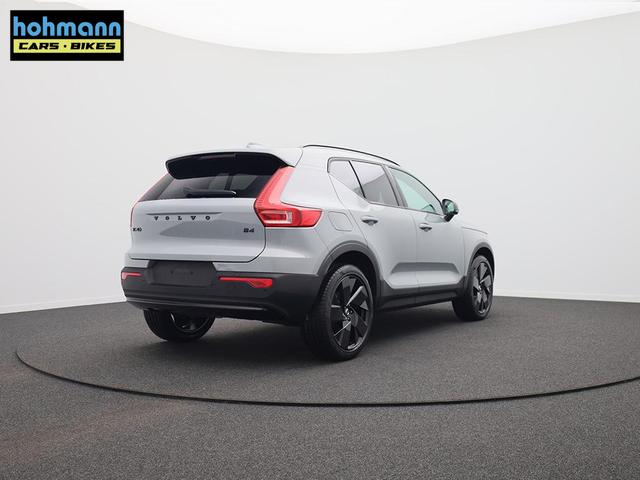Volvo XC40 2.0 Black Edition Plus B4 Mild-Hybrid 197PS Automatik elektr. PanoDach R&uuml;ckf.Kamera PDC v+h ACC el.Heckklappe Harman/Kardon-Sound Klimaautomatik Sitzheizung Lenkradheizung Apple CarPlay Android Auto 20-LM 