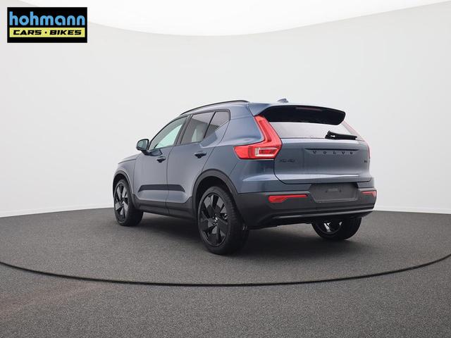 Volvo XC40 2.0 Black Edition Plus B4 Mild-Hybrid 197PS Automatik elektr. PanoDach R&uuml;ckf.Kamera PDC v+h ACC el.Heckklappe Harman/Kardon-Sound Klimaautomatik Sitzheizung Lenkradheizung Apple CarPlay Android Auto 20-LM 