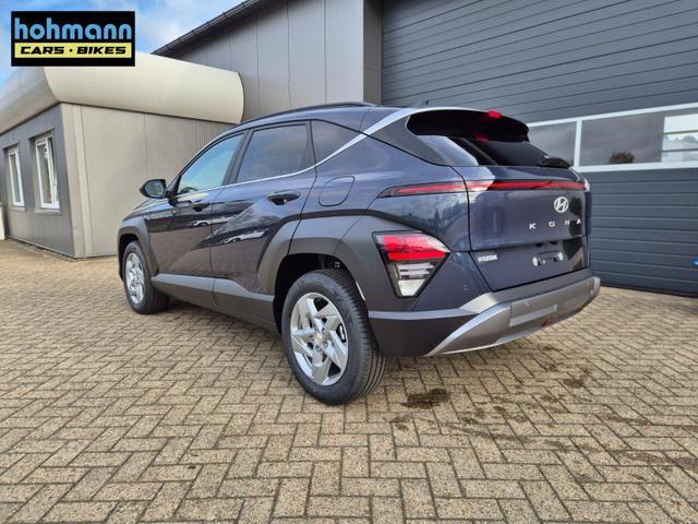 Hyundai KONA Trend 1.6 T-GDI 150PS Automatik MY2026 Voll-LED-Projektionsscheinw. mit LED-Lichtband Sitzheizung v+h Lenkradheizung ACC Klimaautomatik Navi Touchscreen DAB+ Apple CarPlay + Android Auto PDC R&uuml;ckf.Kamera 2xKeyless 17-LM 