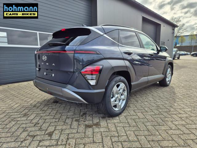 Hyundai KONA Trend 1.6 T-GDI 150PS Automatik MY2026 Voll-LED-Projektionsscheinw. mit LED-Lichtband Sitzheizung v+h Lenkradheizung ACC Klimaautomatik Navi Touchscreen DAB+ Apple CarPlay + Android Auto PDC R&uuml;ckf.Kamera 2xKeyless 17-LM 