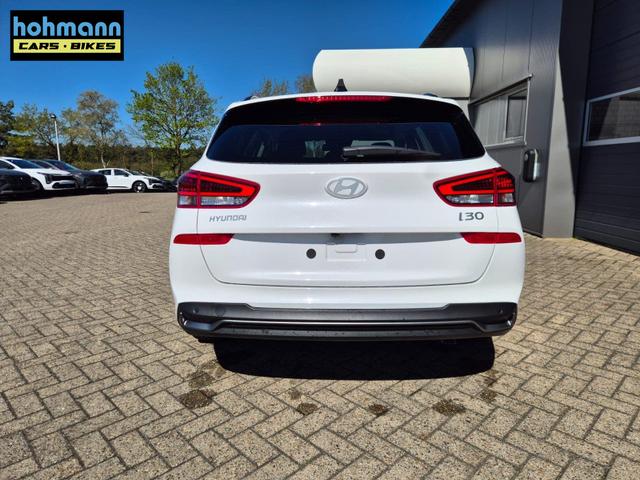 Hyundai i30 Kombi 1.5 T-GDI 150PS Automatik Trend Sitzheizung Lenkradheizung Klimaautomatik PDC v+h R&uuml;ckf.Kamera Navi Apple CarPlay + Android Auto 16"LM 