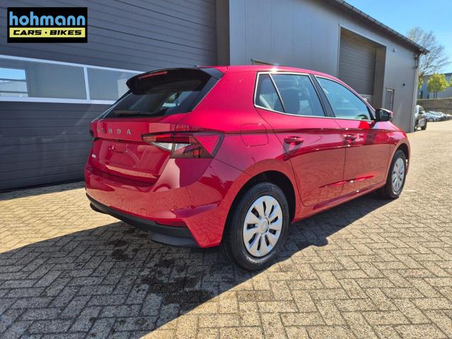 Skoda Fabia 1.0 TSI 95PS Selection 5-t&uuml;rig R&uuml;ckf.Kamera Parksensoren Sitzheizung Multifunktionslenkrad Klima Skoda-Radio Bluetooth Touchscreen Tempomat Nebelsch. Apple CarPlay + Android Auto 