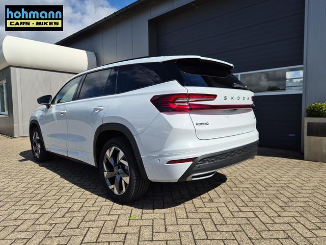 Skoda Kodiaq Sportline 1.5 TSI 204PS PHEV DSG schwenkb. AHK elektr. PanoDach HUD Alcantara PDC v+h 360&deg;Kamera CANTON Sound Klimaautomatik Sitzheizung Lenkradheizung Navi Apple CarPlay Android Auto 2xKeyless 19"LM vollelektr. Reichweite 116KM 
