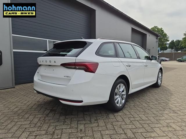 Skoda Octavia Combi 1.5 TSI 150PS m-HEV DSG Selection AHK Klimaautomatik ACC PDC v+h R&uuml;ckf.Kamera Sitzheizung TWA Apple CarPlay Android Auto 16"LM 
