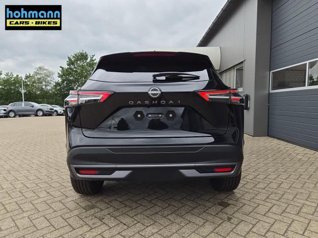 Nissan Qashqai 1.3 DIG-T MHEV 158 PS X-Tronic N-Connecta Teil-Leder PanoGlasdach Klimaautomatik Sitzheizung Lenkradheizung Navi ACC PDC v+h 360&deg;Kamera DAB Bluetooth Touchscreen Apple CarPlay Android Auto 18"LM 