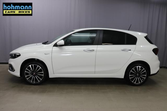 Tipo 5-T&uuml;rer MY22 TIPO 5-T&uuml;rer City Life 1.0 74kW (100PS)249 - Gelato Wei&szlig; 645 - Stoff Schwarz "316 R&uuml;ckfahrkamera mit dynamischen F&uuml;hrungslinien 3A4 Sicherheits-Plus-Paket 3A5 Convenience Plus-Paket 3B4 Style-Paket 452 Sitzheizung vorn ja laut RE 21.10 fb 7QC Uconnect&trade; NAV Navigationssystem und digitalem Audioempfang DAB+"