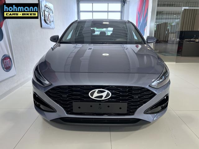 Hyundai i30 GO Meta Blue Pearl