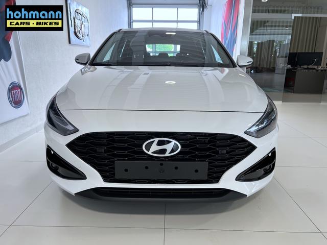 Hyundai i30 GO Atlas White