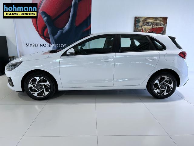 Hyundai i30 GO Atlas White