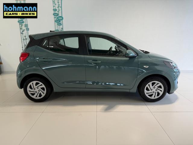 Hyundai i10 GO Mangrove Green