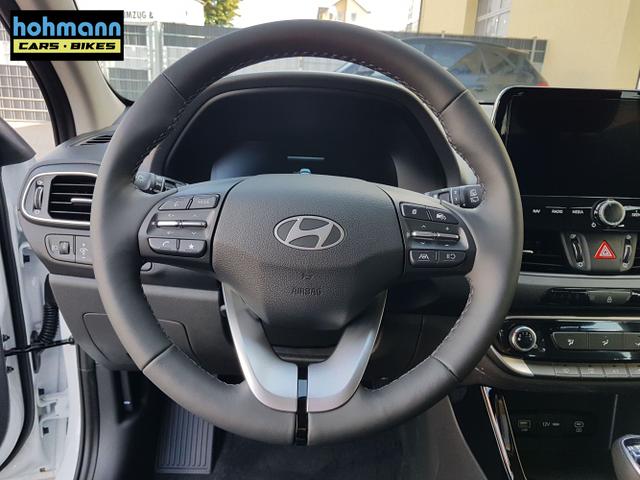 Hyundai / i30 Kombi / Wei&szlig; / Smart / / 