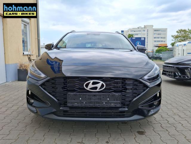 Hyundai / i30 / Schwarz / Family / / 