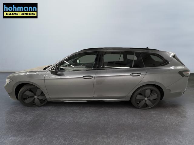 Volkswagen Passat Variant R-Line 2.0 TSI 4Motion 265PS/195kW DSG7 2026 +HUD +TRAVEL +15" NAVI +ACC +360&deg; +PANO +AHK +MATRIX +EL. HECKKLAPPE +KEYLESS +3Z-KLIMA +SHZ +LENKRADHZ +MASSAGE +DIG. COCKPIT 