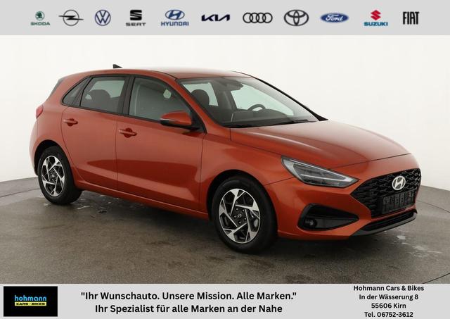 Hyundai i30 - 1.0 T-GDI DCT Family, Navi, Kamera, LED, 16-Zoll, Winterpaket, 1. Hand