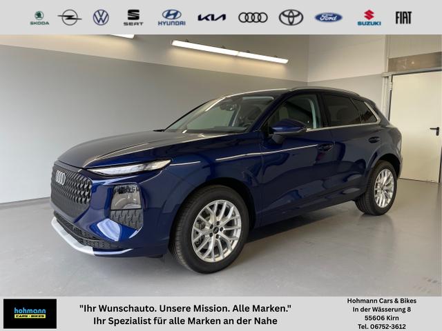 Audi Q3 - NEU TFSI quattro Tech+AHK+LEDPlus+ACC+Kamera+Alu18+Volllack
