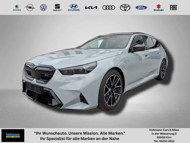 BMW M5 - Touring 4.4 8-Gang Steptronic xDrive