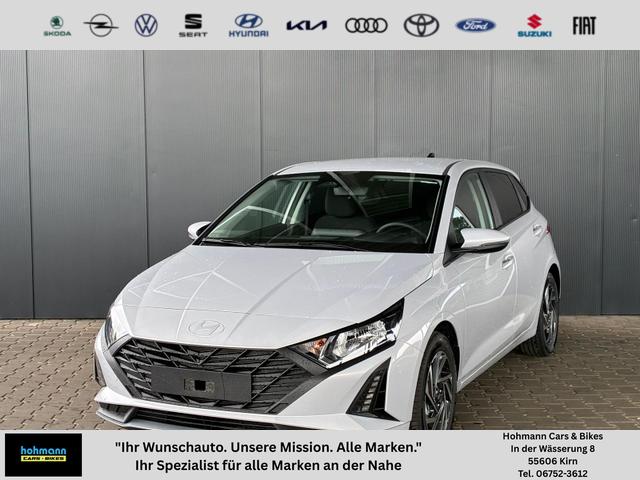 Hyundai i20 - Pure 1.2 MPI / Navi PDC Hinten + Kamera Abgedunkelte Scheiben Tempomat Alu 16"