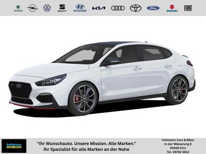 Hyundai i30 Fastback - Family (Family) 1.0 T-GDI 74kW (100 PS) 6-Gang-Schaltgetriebe