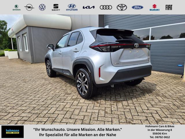 Toyota Yaris Cross - 1.5VVT-iE 130PS Automatik Teamplayer Klimaautomatik Sitzheizung Lenkradheizung PDC v+h Rückf.Kamera 17-LM abged.Scheiben 2xKeyless DAB+ Bluetooth Touchscreen Apple CarPlay Android Auto